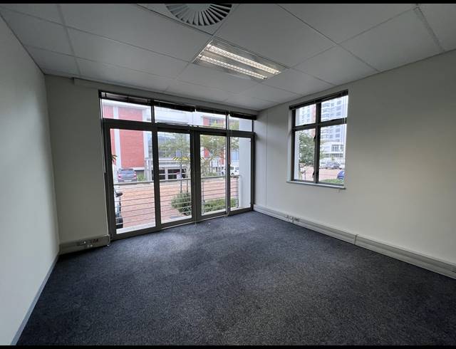 124M² OFFICE TO LET IN CENTURY CITY